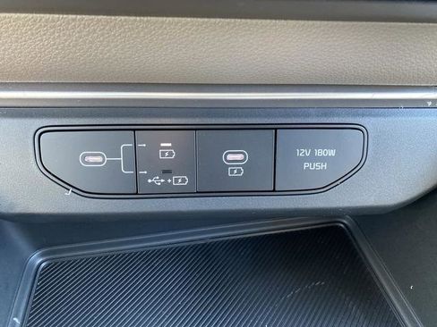 New 2026 Kia Carnival LXS image 24