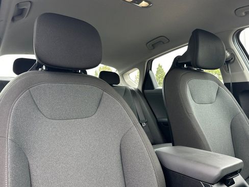 Used 2025 Kia K4 FWD image 16
