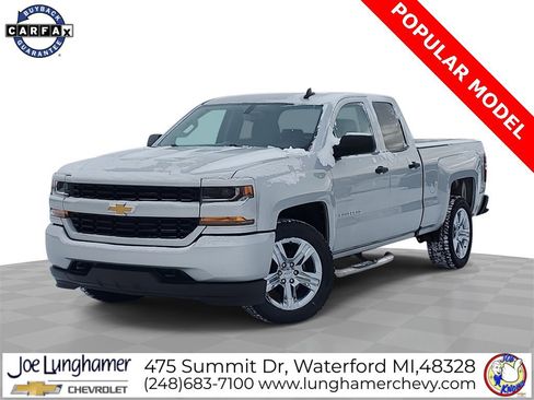 Used 2018 Chevrolet Silverado 1500 Custom w/ Custom Value Package image 1