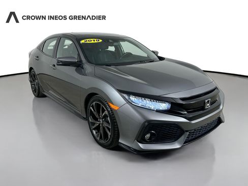 Used 2019 Honda Civic Sport Touring image 3