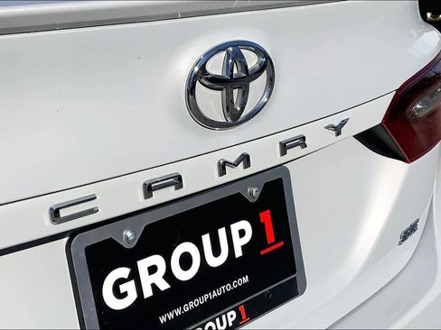 Used 2024 Toyota Camry SE image 29