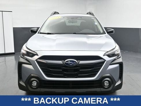 Used 2024 Subaru Outback Premium image 4