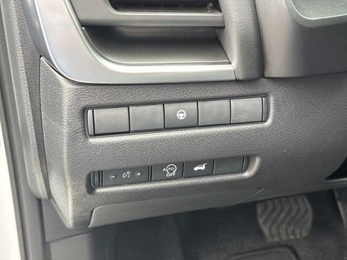 New 2026 Nissan Rogue SV AWD/4WD image 27