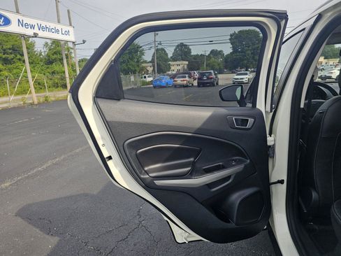 Used 2022 Ford EcoSport Titanium image 17