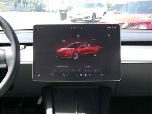 Used 2023 Tesla Model 3 Standard Range image 4