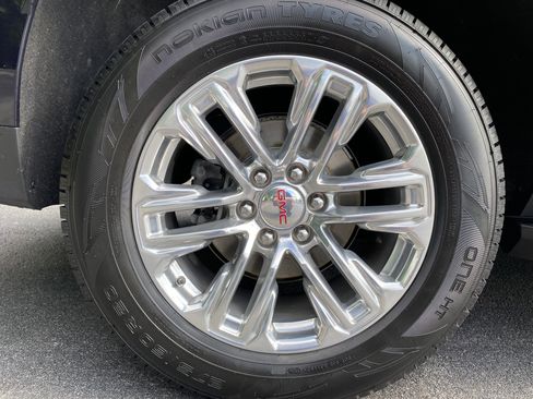 Used 2021 GMC Yukon SLT w/ SLT Premium Package AWD/4WD image 42