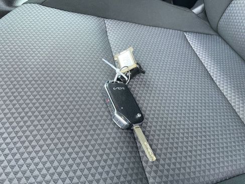 Used 2025 Kia Soul LX w/ LX Technology Package image 21