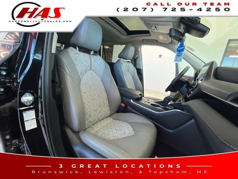 Used 2022 Toyota Highlander Bronze Edition image 15