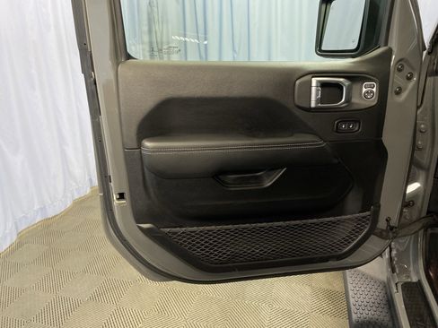 Certified 2021 Jeep Wrangler Unlimited Sahara image 11