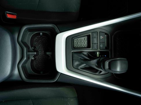 Used 2024 Toyota RAV4 XLE w/ Convenience Package FWD image 27