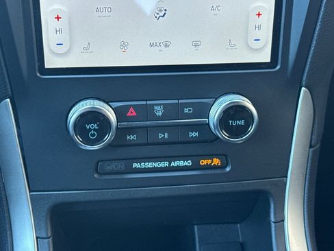 Certified 2024 Ford Edge ST-Line image 21