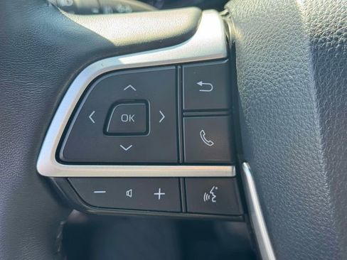 Used 2023 Toyota Highlander XSE image 27