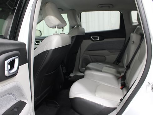 Used 2022 Jeep Compass Latitude AWD/4WD image 20