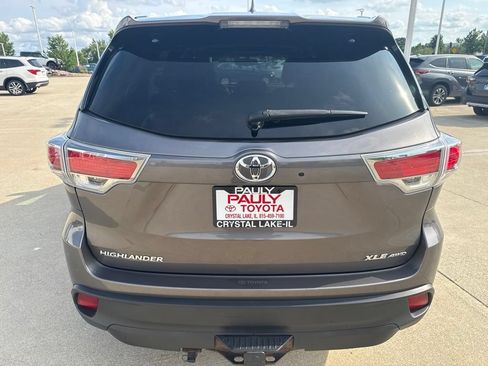 Certified 2016 Toyota Highlander XLE AWD/4WD image 4