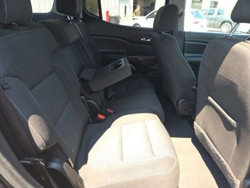 Used 2021 GMC Acadia SLE FWD image 41