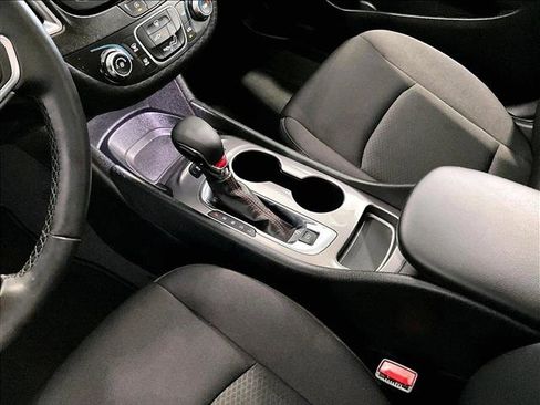 Used 2025 Chevrolet Malibu RS FWD image 15