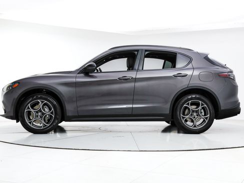 Used 2026 Alfa Romeo Stelvio Sprint w/ Convenience Package AWD/4WD image 2