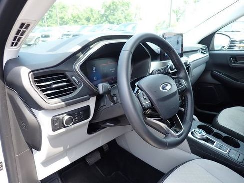 Certified 2024 Ford Escape Active AWD/4WD image 15