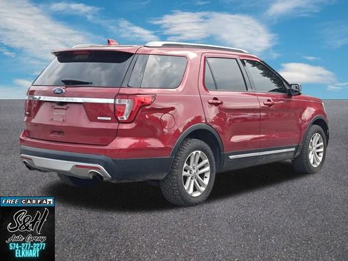 Used 2017 Ford Explorer XLT w/ Equipment Group 201A FWD image 15