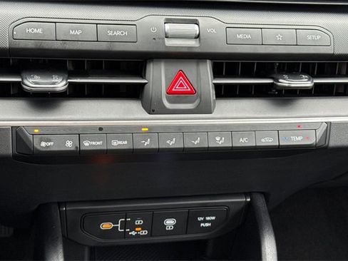 New 2025 Kia K4 LX image 23