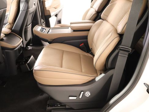 New 2026 Lincoln Navigator Black Label AWD/4WD image 13