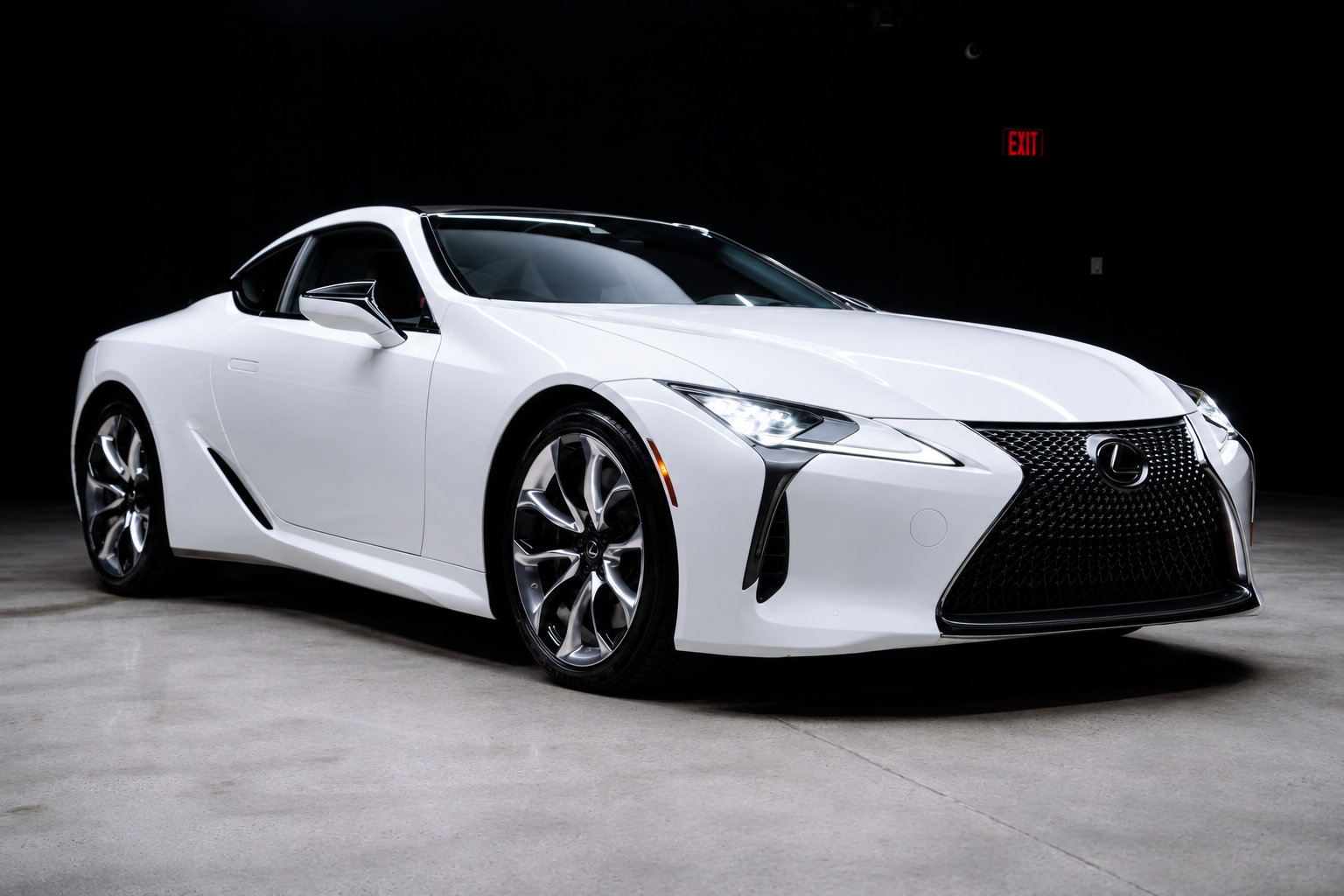 Used 2018 Lexus LC 500 Coupe RWD image 4