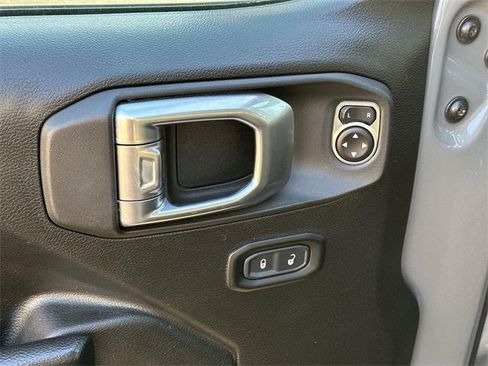 Used 2023 Jeep Wrangler Sport S image 21