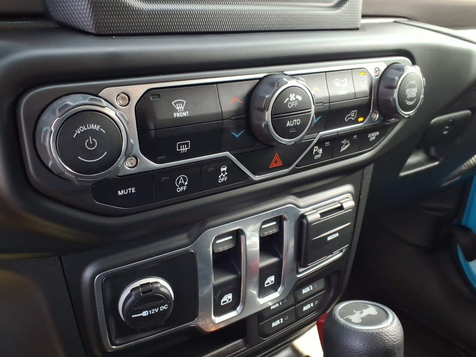 Used 2021 Jeep Wrangler Sport AWD/4WD image 32