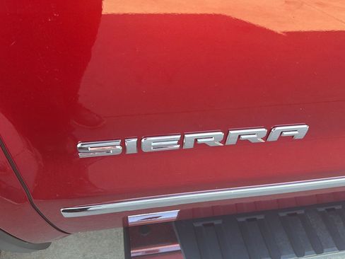 Used 2018 GMC Sierra 1500 SLT w/ SLT Premium Package image 6