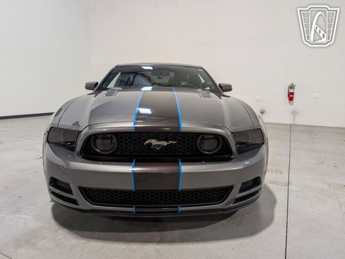 Used 2014 Ford Mustang GT Premium image 23