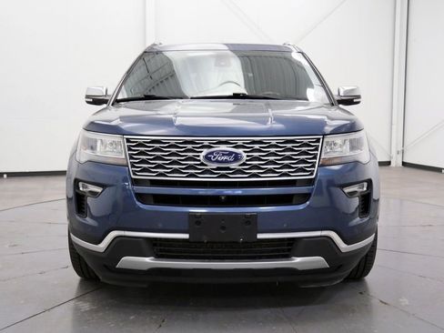 Used 2019 Ford Explorer Platinum AWD/4WD image 2