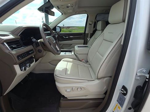 Used 2024 GMC Yukon XL Denali w/ Max Trailering Package AWD/4WD image 11