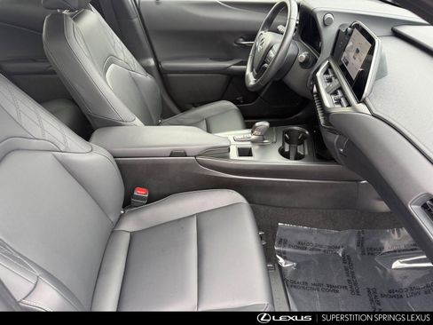 Certified 2025 Lexus UX 300h FWD image 32