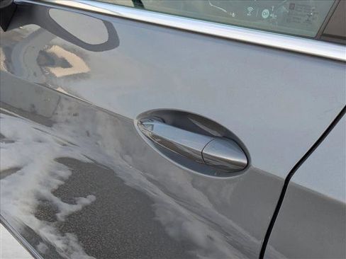 Used 2018 Chevrolet Cruze LT image 14