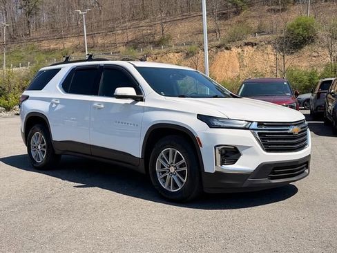 Used 2023 Chevrolet Traverse LT w/ LPO, Floor Liner Package AWD/4WD image 14