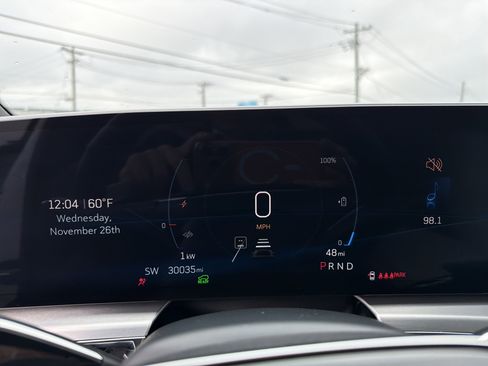 Used 2024 Cadillac Lyriq Luxury image 14