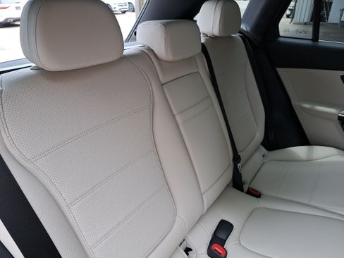 Certified 2025 Mercedes-Benz GLC 350e 4MATIC image 13