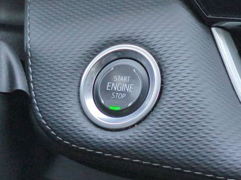 Certified 2025 Chevrolet Equinox LT image 33