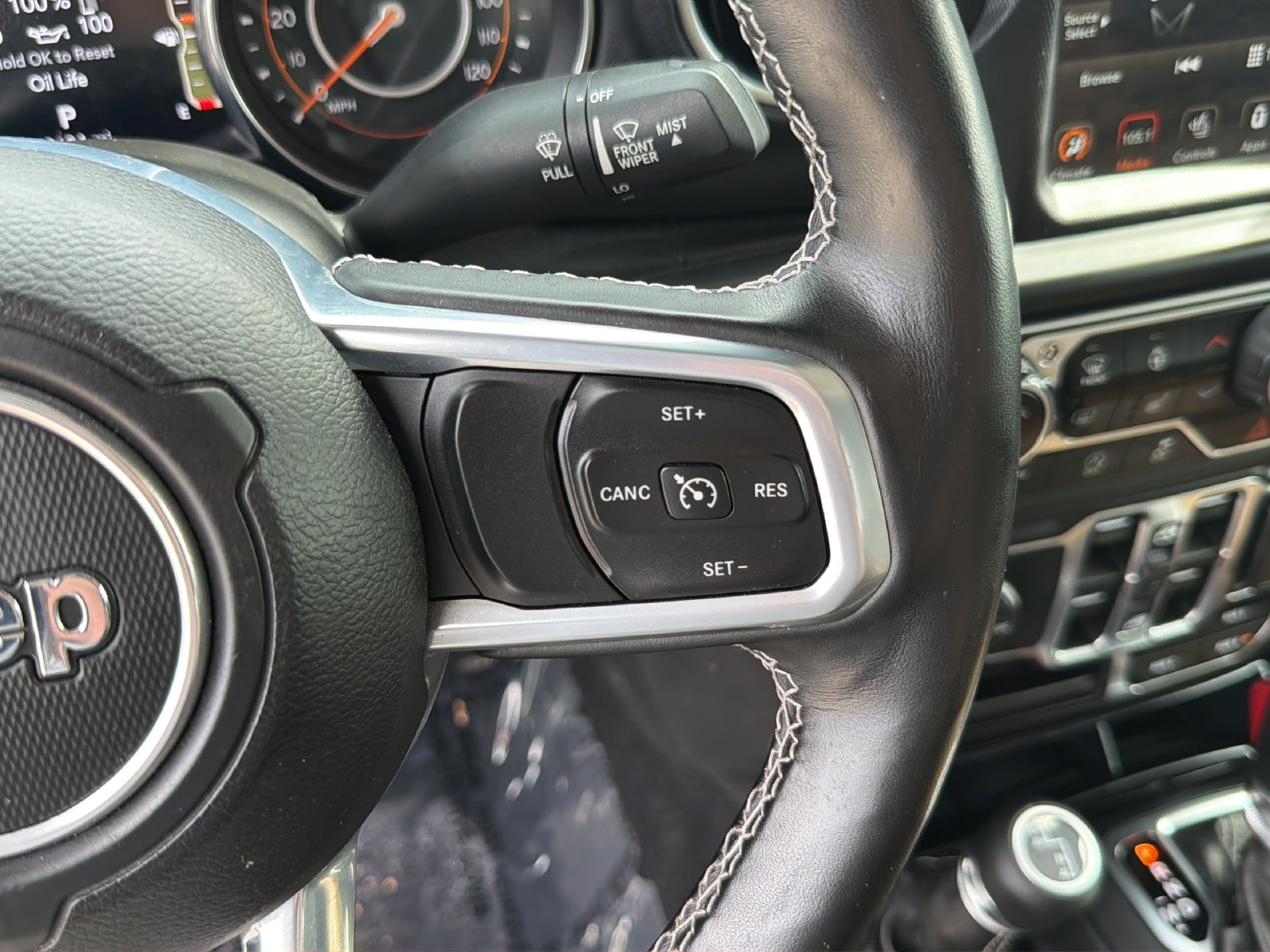 Used 2021 Jeep Gladiator Overland AWD/4WD image 18