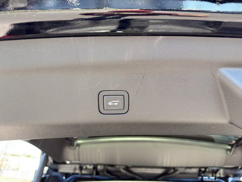 New 2026 GMC Yukon XL AT4 AWD/4WD image 23