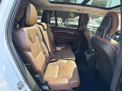 Used 2020 Volvo XC90 T6 Momentum image 20