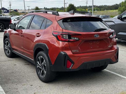 Used 2025 Subaru Crosstrek 2.0i Premium AWD/4WD image 3