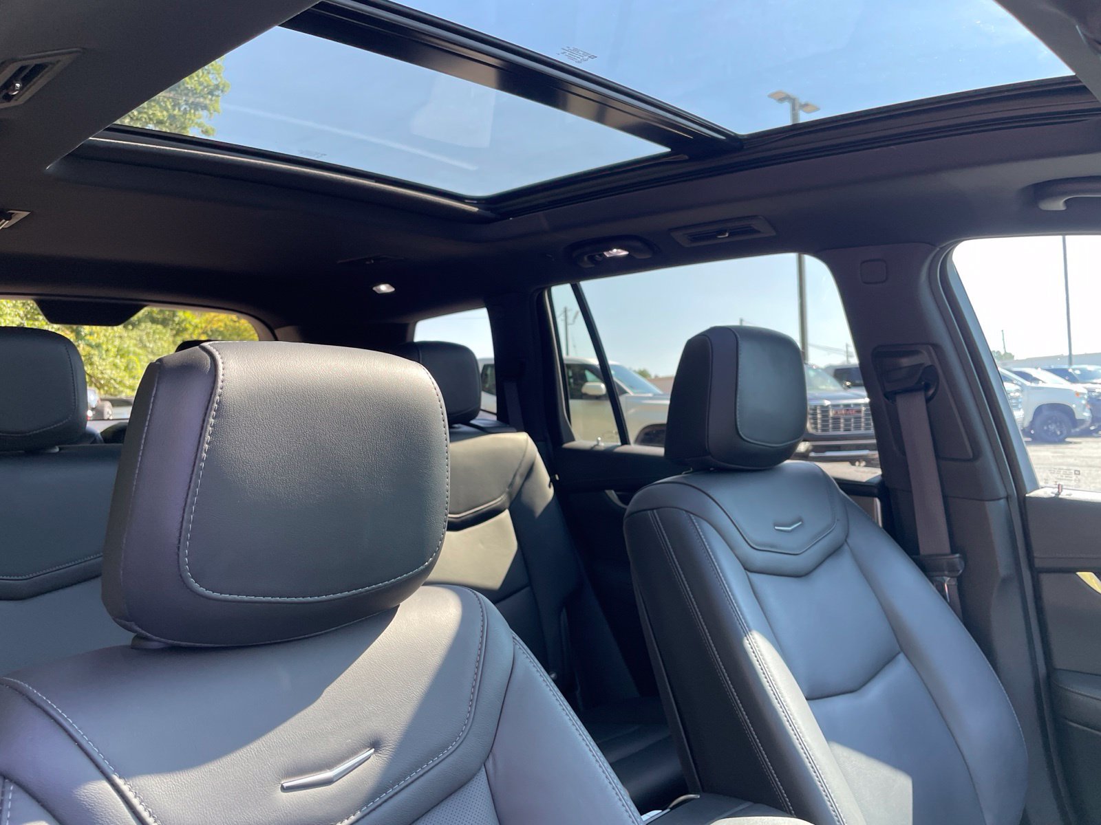 Used 2024 Cadillac XT6 Premium Luxury FWD image 37