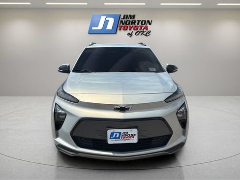 Used 2023 Chevrolet Bolt EUV LT w/ Driver Confidence Package FWD image 2