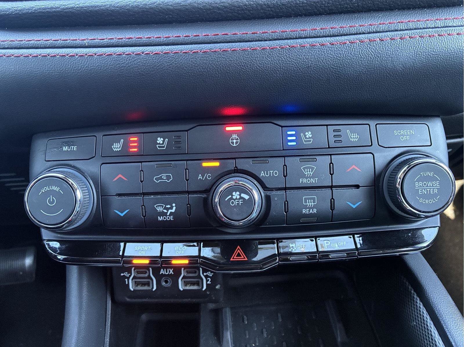 Used 2025 Dodge Durango R/T AWD/4WD image 35