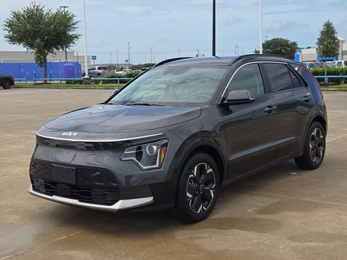 Used 2024 Kia Niro Wind FWD image 9