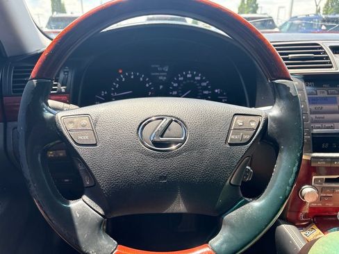Used 2011 Lexus LS 460 w/ Luxury Value Edition RWD image 2