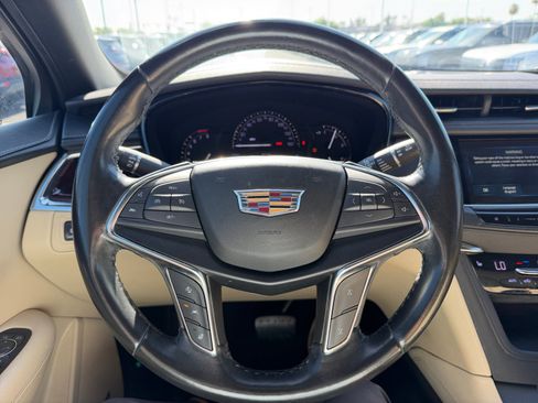 Used 2019 Cadillac XT5 Luxury FWD image 9