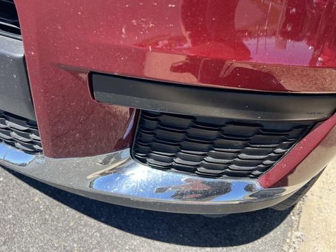 Used 2023 Jeep Grand Cherokee L Laredo image 4