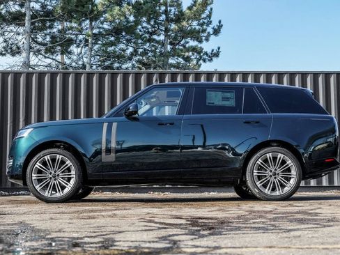 New 2026 Land Rover Range Rover Long Wheelbase SE AWD/4WD image 3
